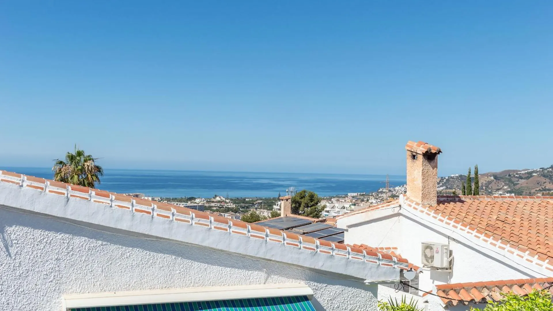 Los Pomelos Nerja 0*,