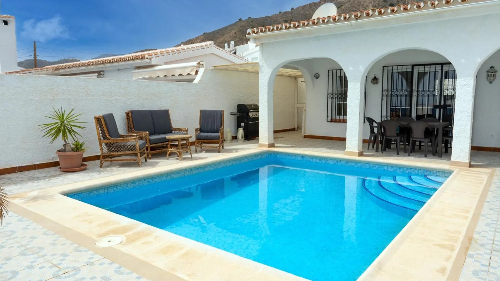 Los Pomelos Nerja Villa